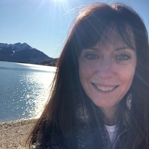 Meet your Posher, Chari